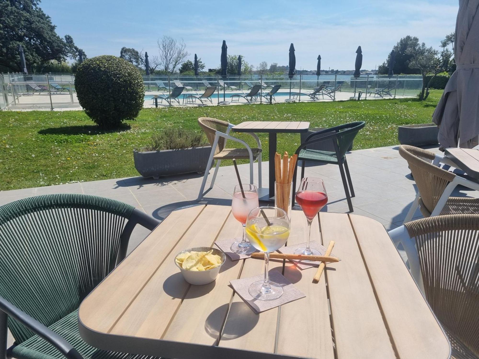Ariane Hotel Fos Sur Mer Fos-sur-Mer Exteriör bild