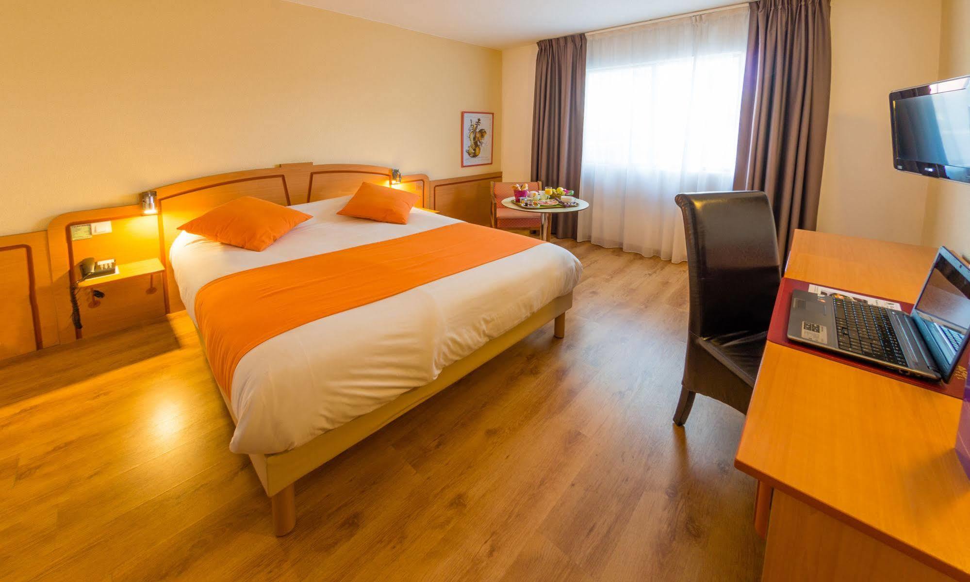 Ariane Hotel Fos Sur Mer Fos-sur-Mer Exteriör bild