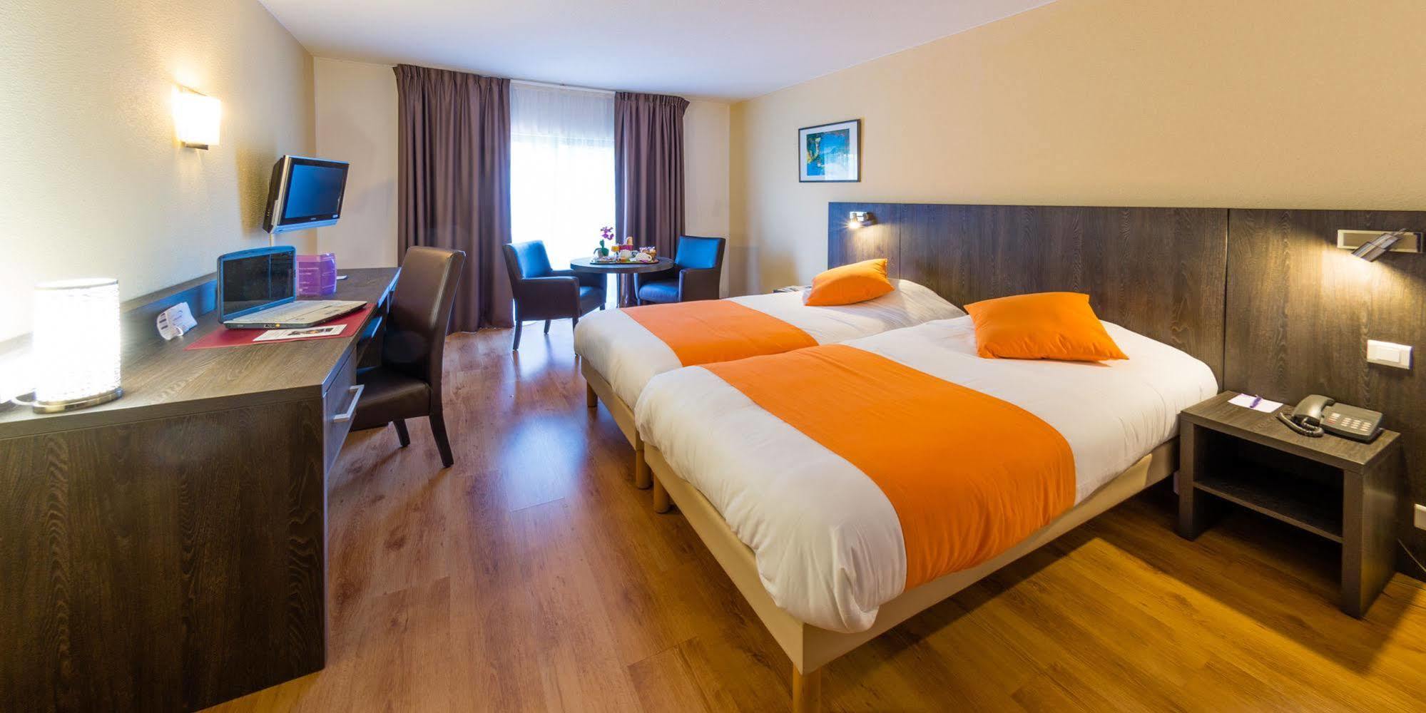 Ariane Hotel Fos Sur Mer Fos-sur-Mer Exteriör bild